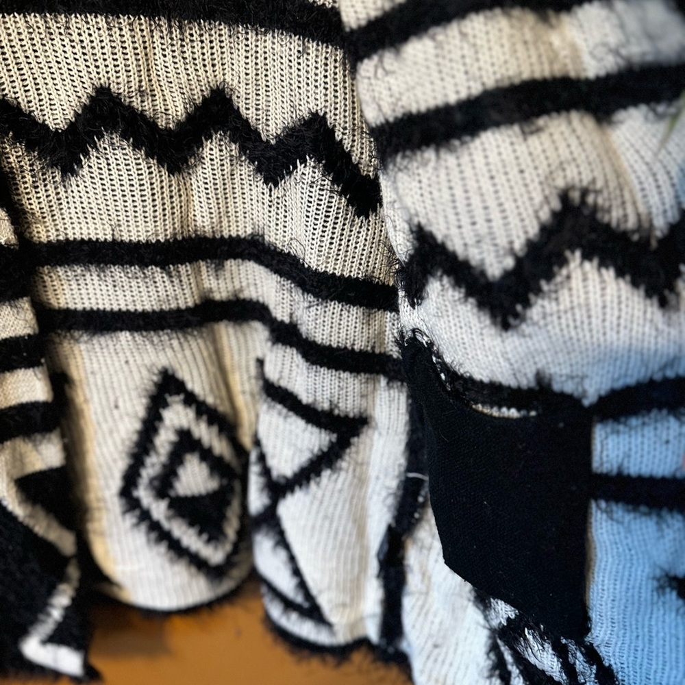 B&W Fuzzy Open Cardigan - image 4